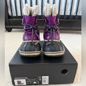 Toddler girls size 10 Sorel Yoot Pac winter snow boots.